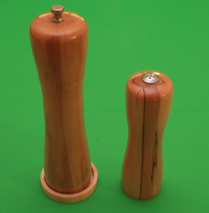 Dogwood Pepper Mill Set